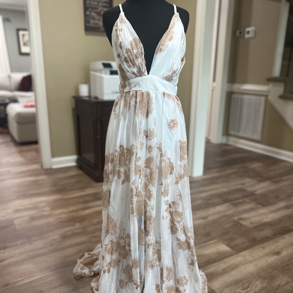 NEW. Beautiful dress for prom * military ball * spring formal * summer wedding